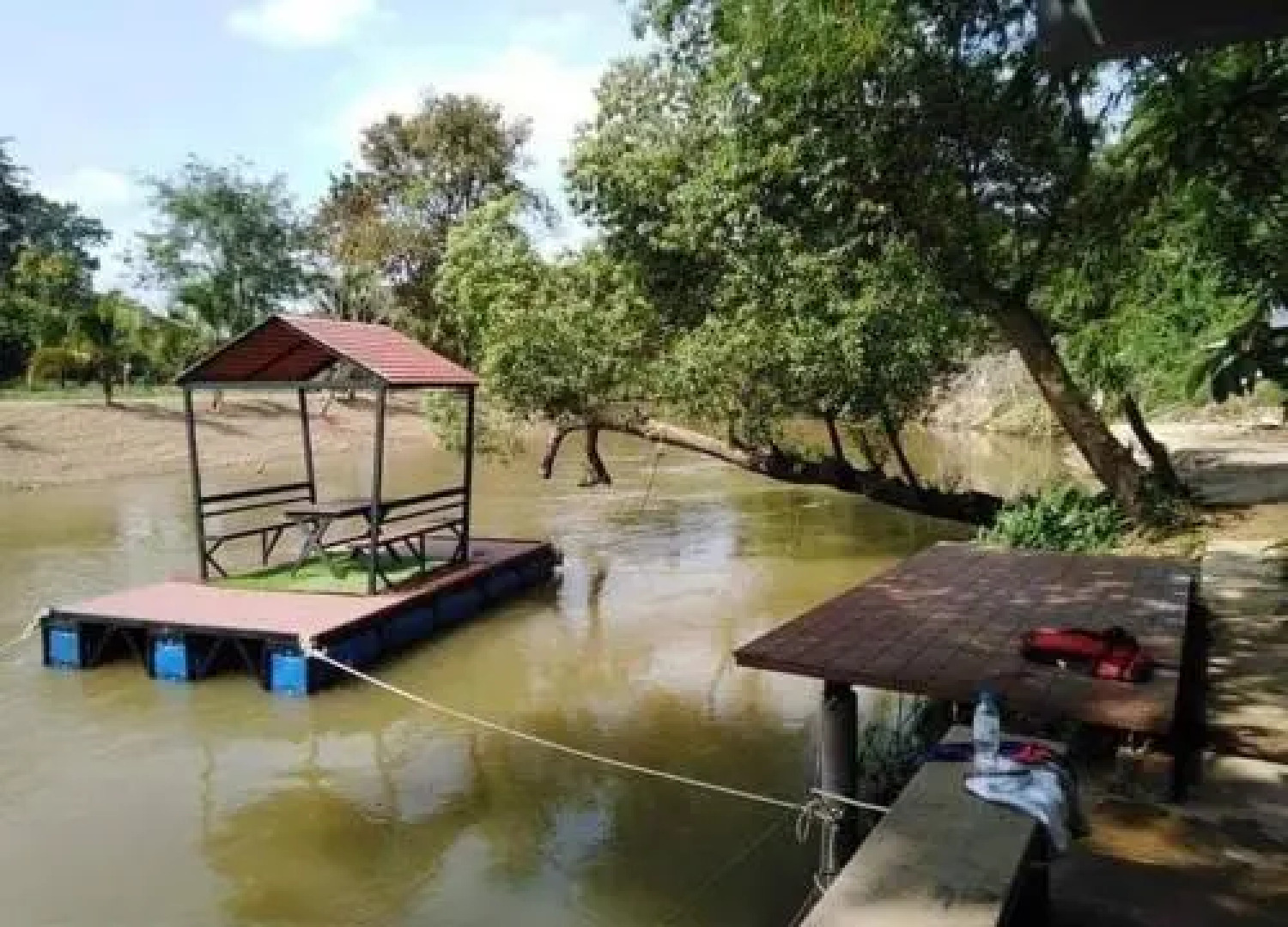 Kaengkrachan River Hut