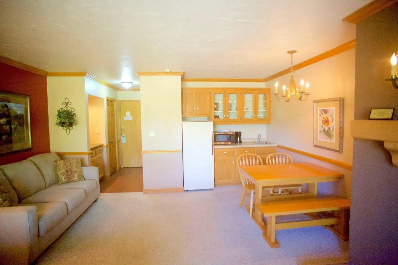 Settlement Courtyard Inn & Lavender Spa