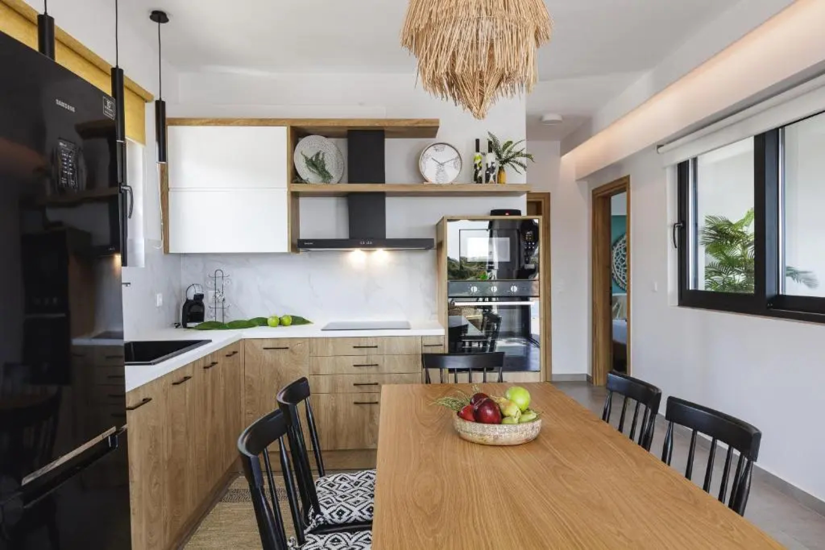 Bohemian Villas with Private Infinity Pool, Jacuzzi & Seaview, 15min from City Center