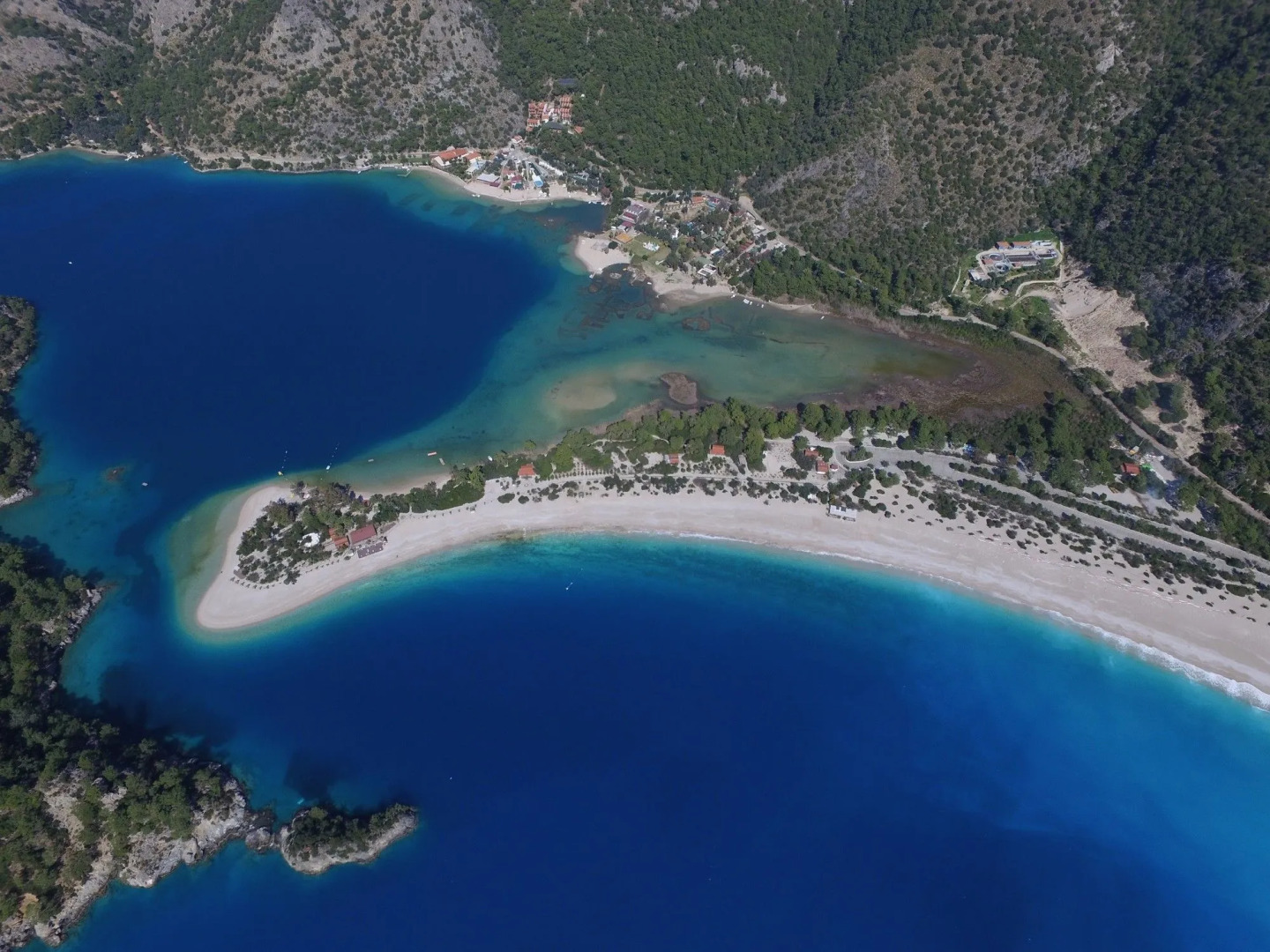 S3 Seahorse Beach Club & Hotel