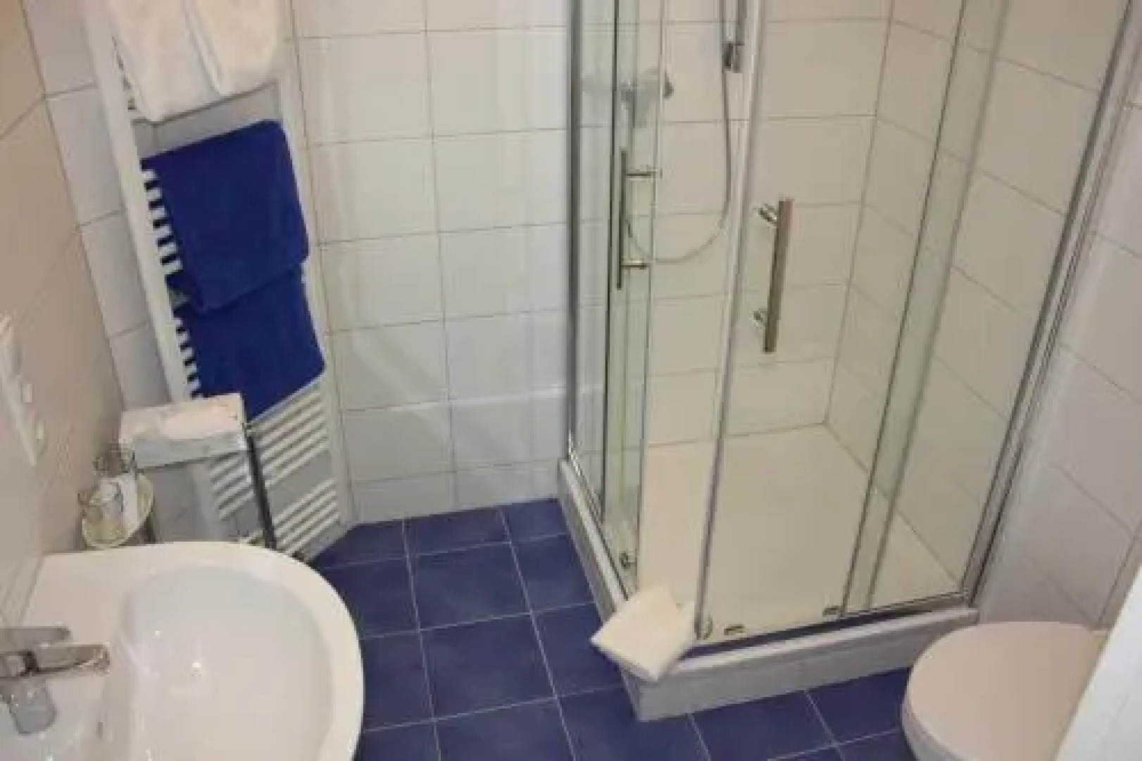 Gästehaus Burgberg, Weinhaus Fries