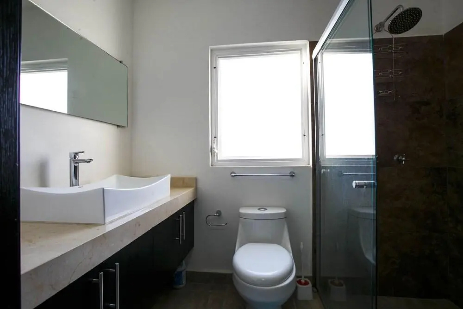 Los Amores 12 3 BR by Casago