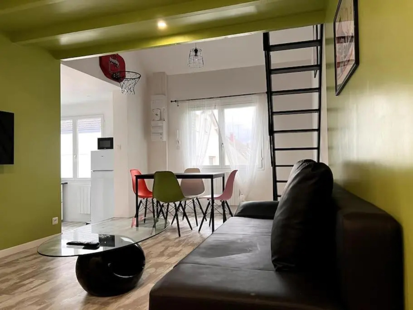 Joli Appart STREET ART Parc Asterix, Chantilly, Aéroport Charles de Gaulle