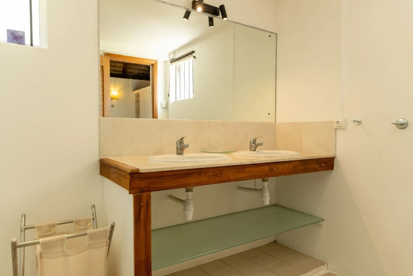 Veloutier Blanc Beachfront Villa by StayMauritius