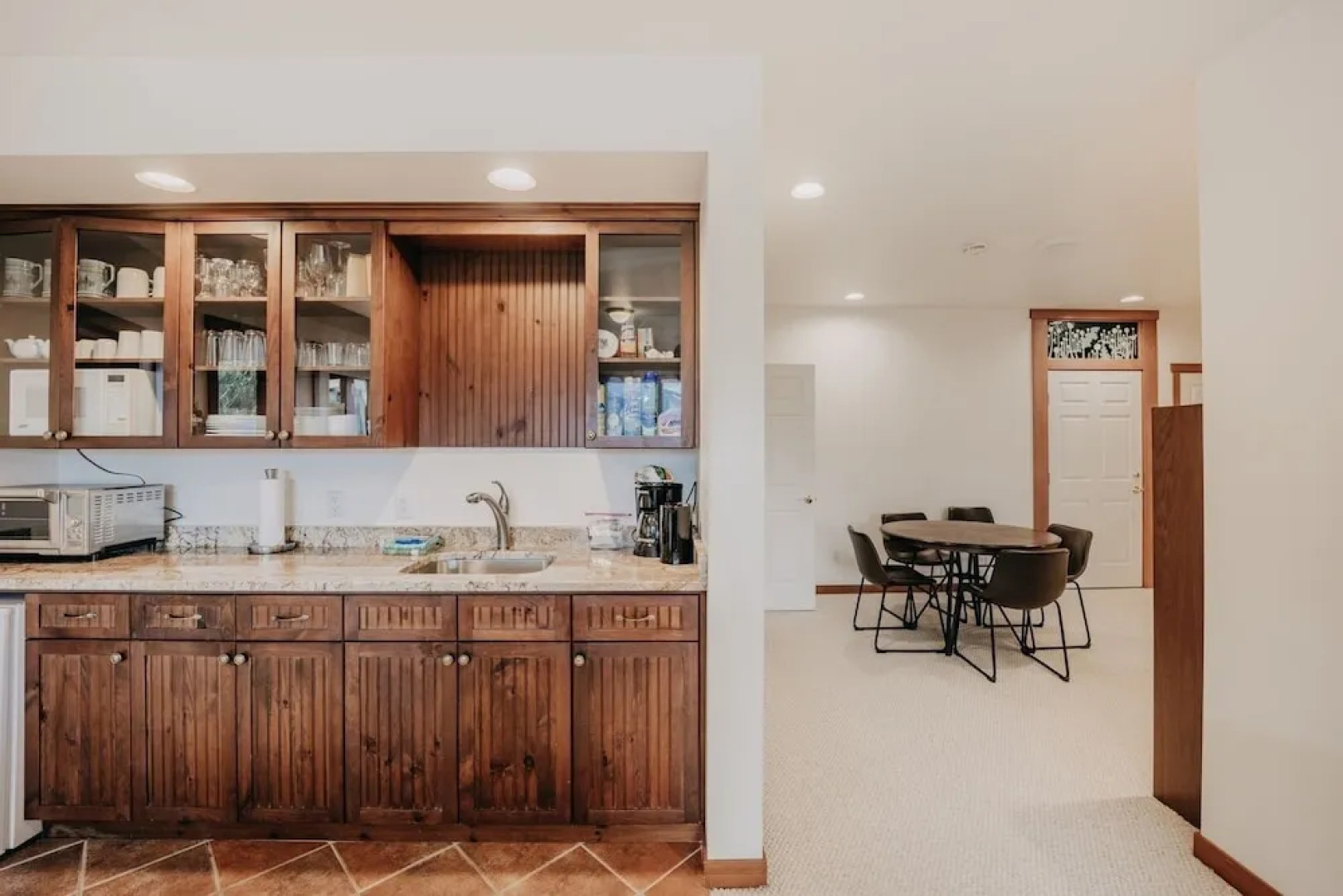 15mbh - Amazing Mountain Views - Hot Tub - Pets Ok 3 Bedroom Home by RedAwning