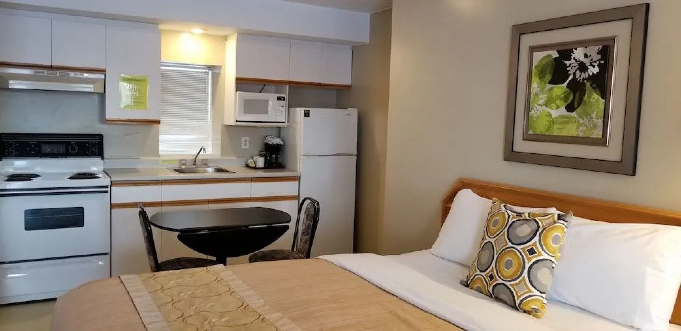 Athabasca Lodge Motel