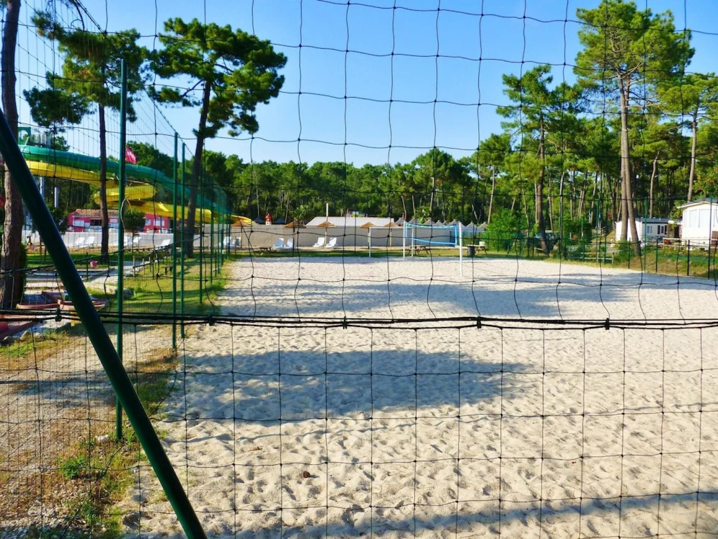 Bungalow With 2 Bedrooms in La Palmyre, With Pool Access and Furnished