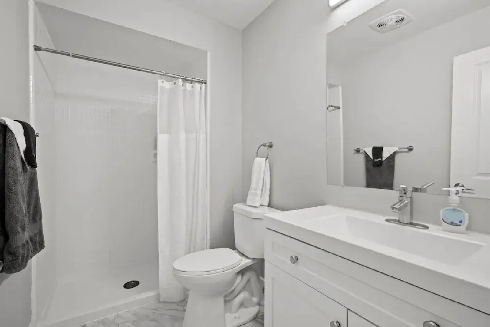 Tranquil 2BR 2BA Getaway for the Family