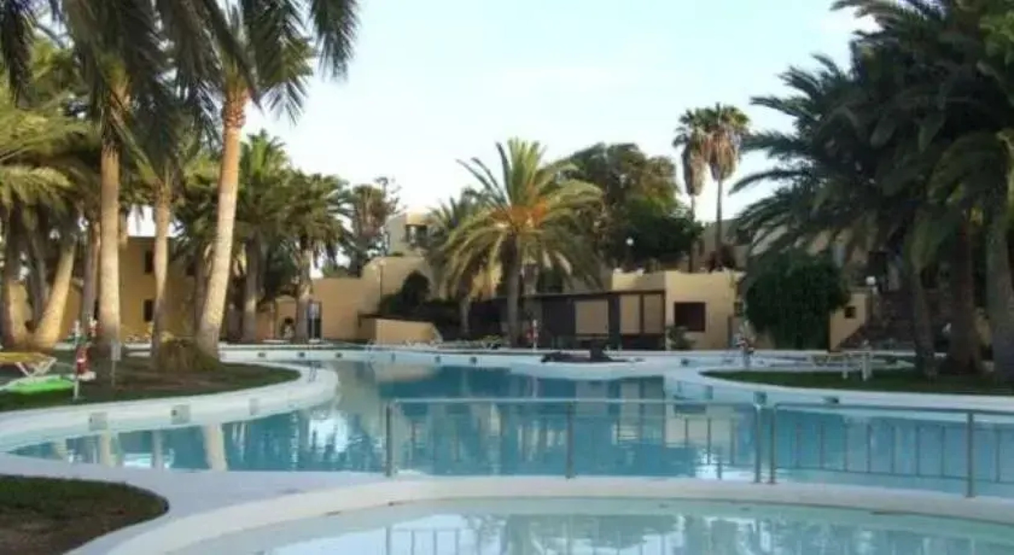 Apartamentos Playa Los Barqueros