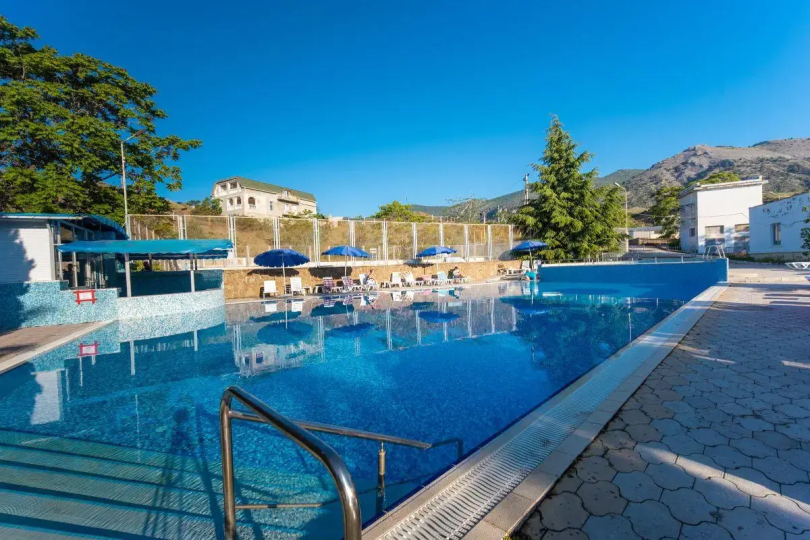 Курортный отель Ателика Горизонт Судак 2**