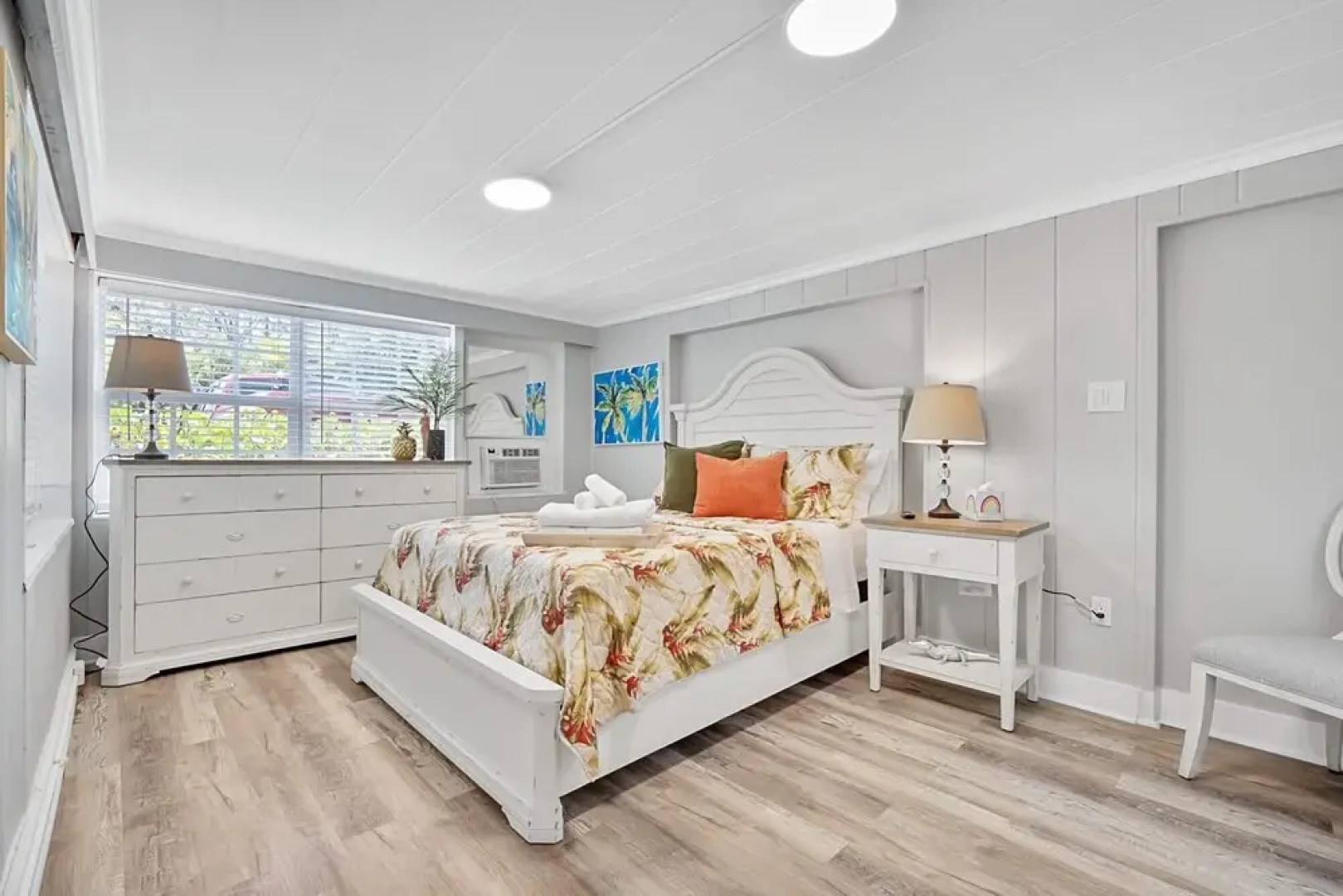 Key West Vibes Walking Distance to Wilton Drive - 2BD 3bth, Wilton Manors