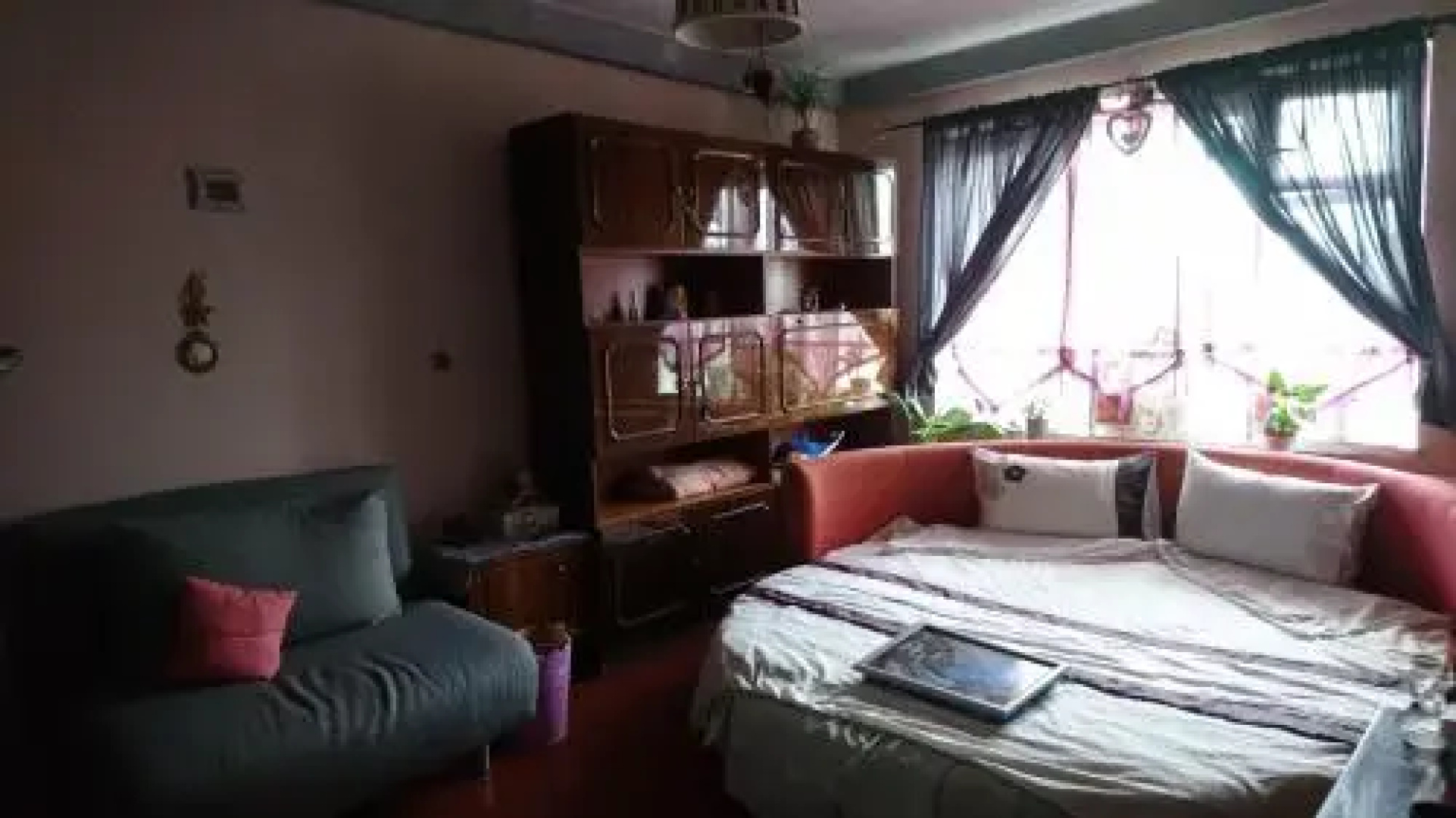 Apartment on Raisy Okipnoi 5