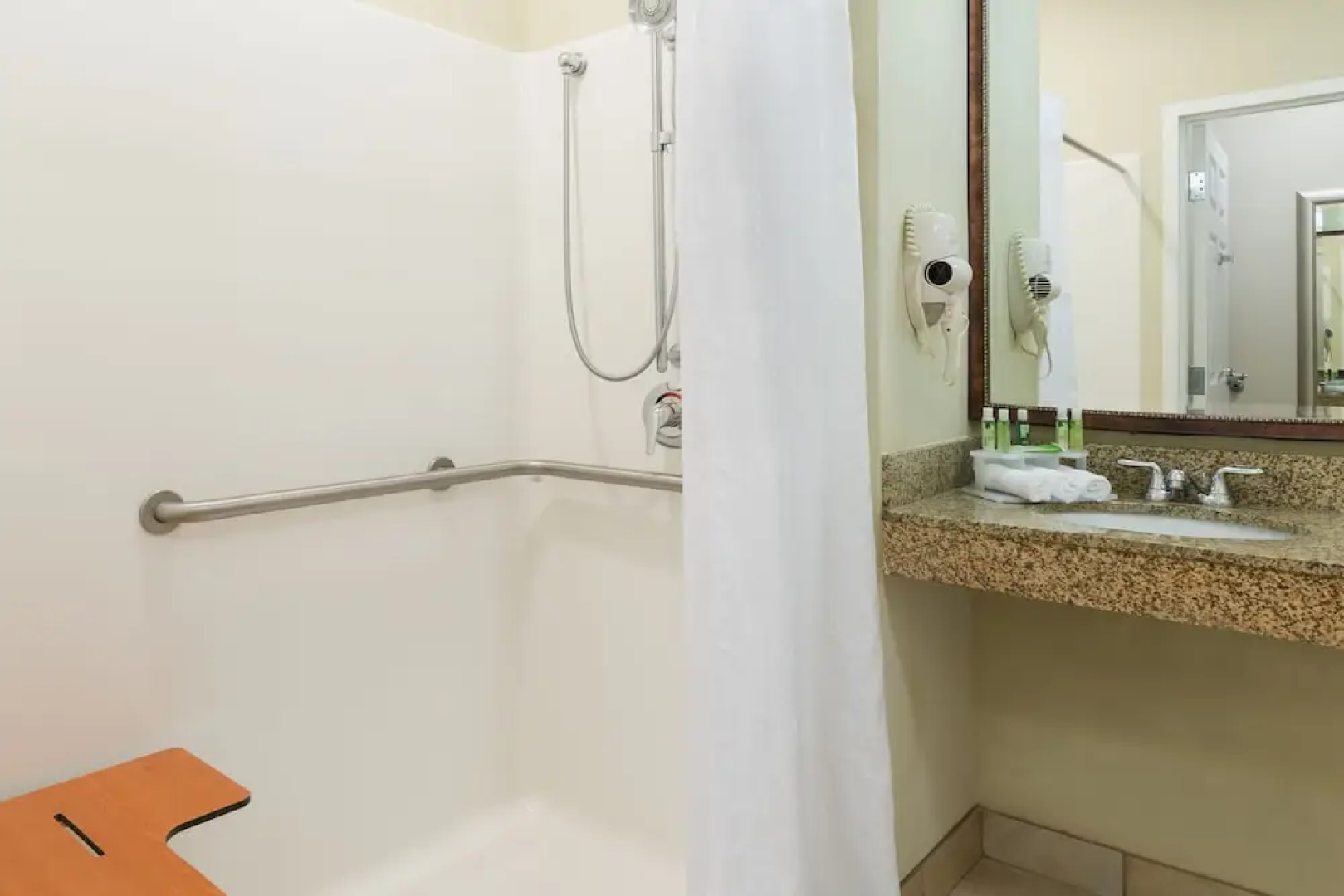 Holiday Inn Express & Suites New Iberia-Avery Island