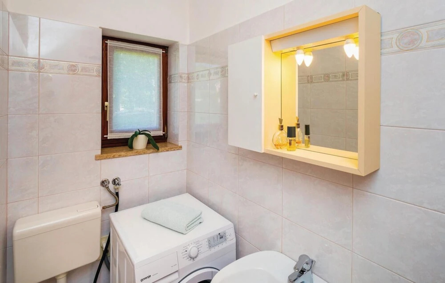 Stunning Apartment in Nedescina With Wifi and 3 Bedrooms