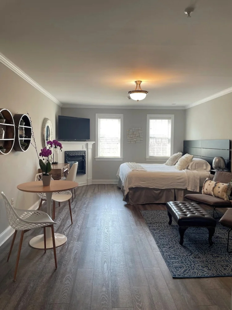 Hargrave House B & B