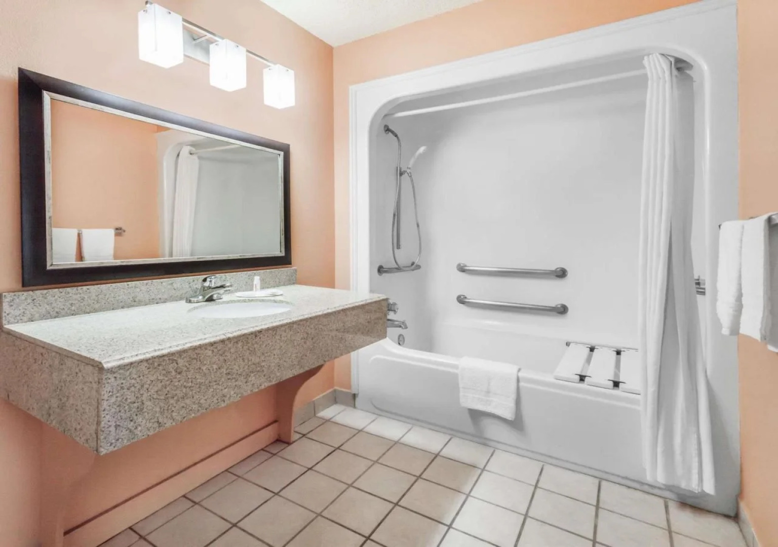 Premier Inn Palestine