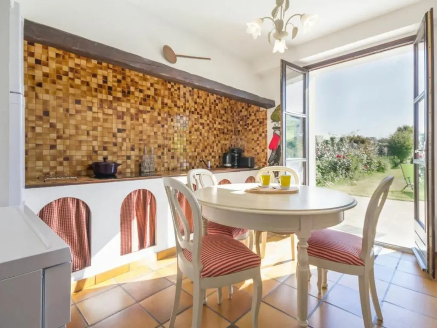 Gîte Saint-Joachim, 4 pièces, 6 personnes - FR-1-306-1131