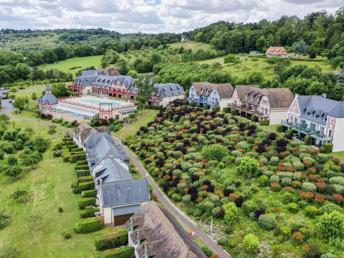 terraced house in Résidence & Spa with common pool and sauna, Houlgate