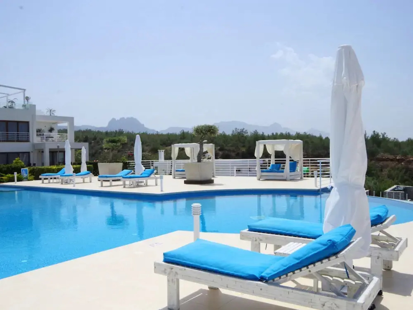 Holiday Apartment With Astonishing Views in Esentepe