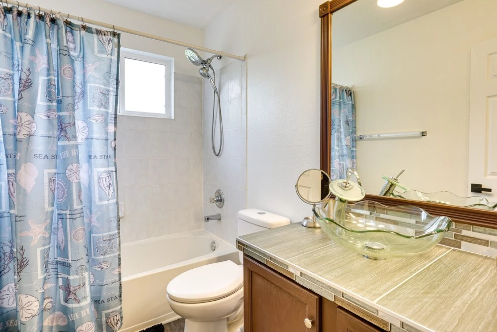 Fountain Retreat w/ Private Hot Tub & Fire Pit