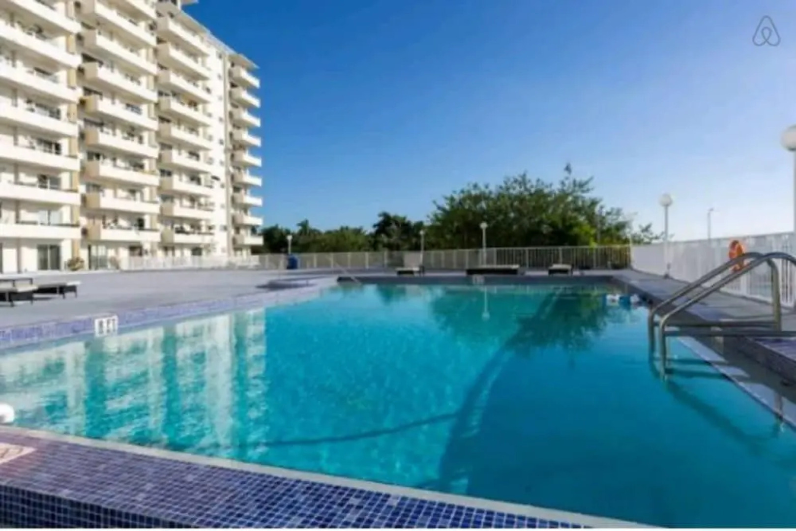 Awesome Place with Pool and Parking No.3