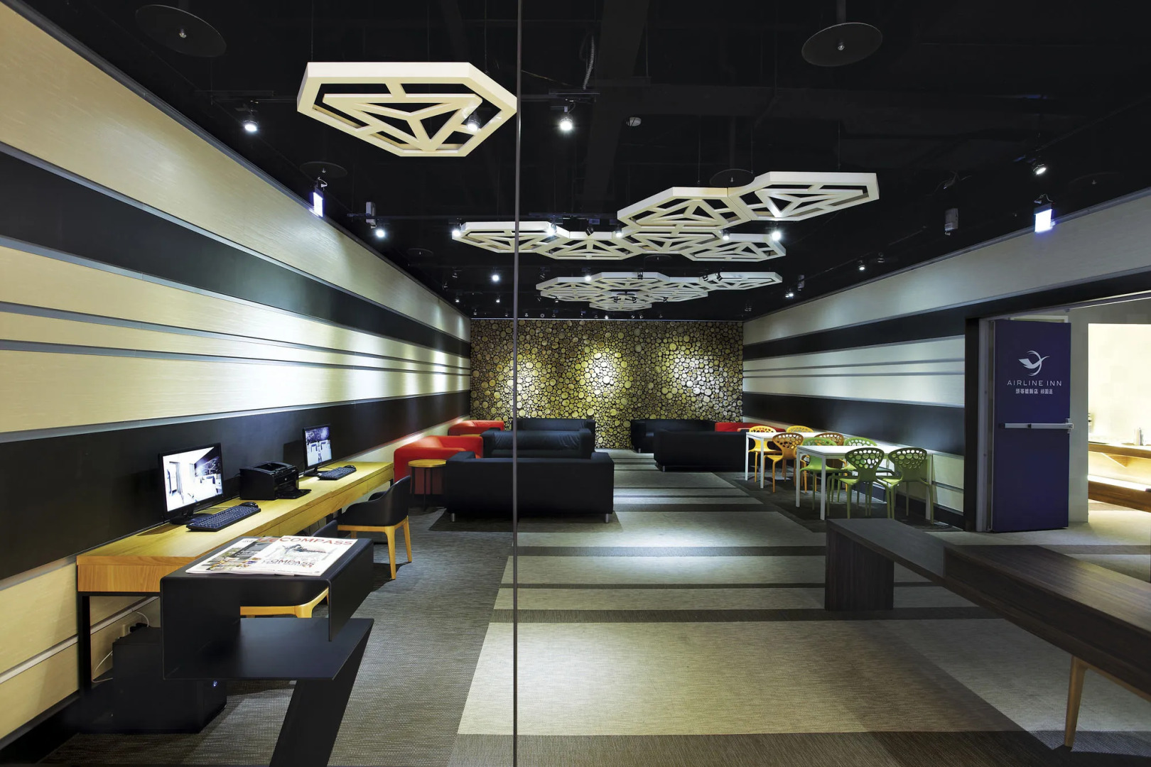 Airline lnn Green Park Way