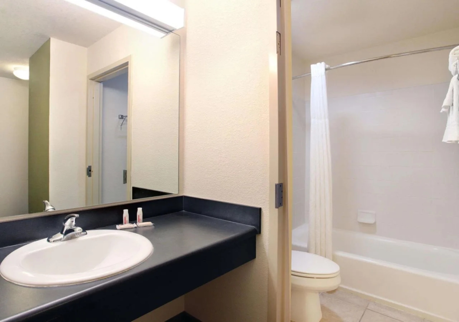 Red Roof Inn Darien - I-95/ North Brunswick