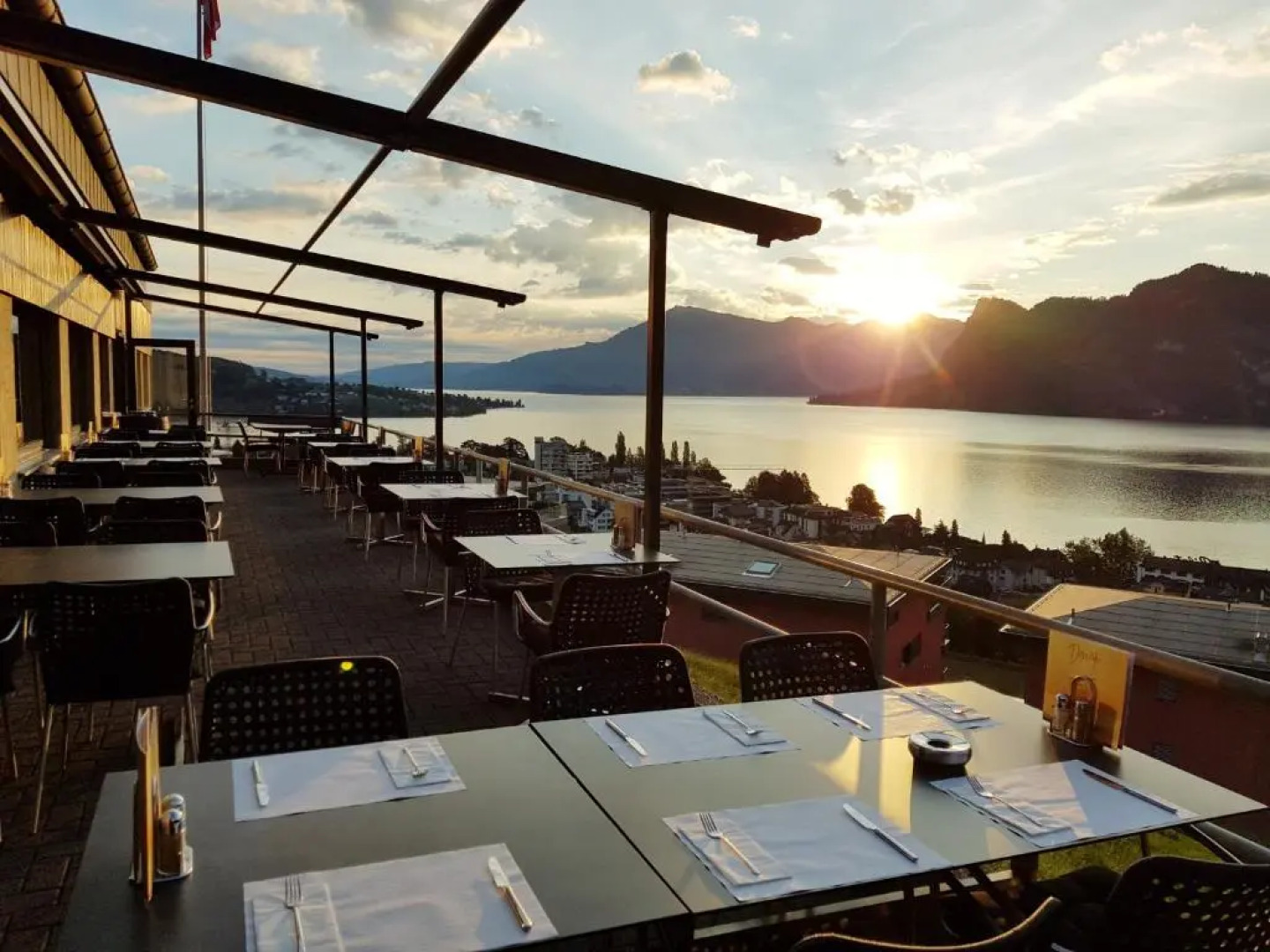 Panoramarestaurant Hotel Roggerli