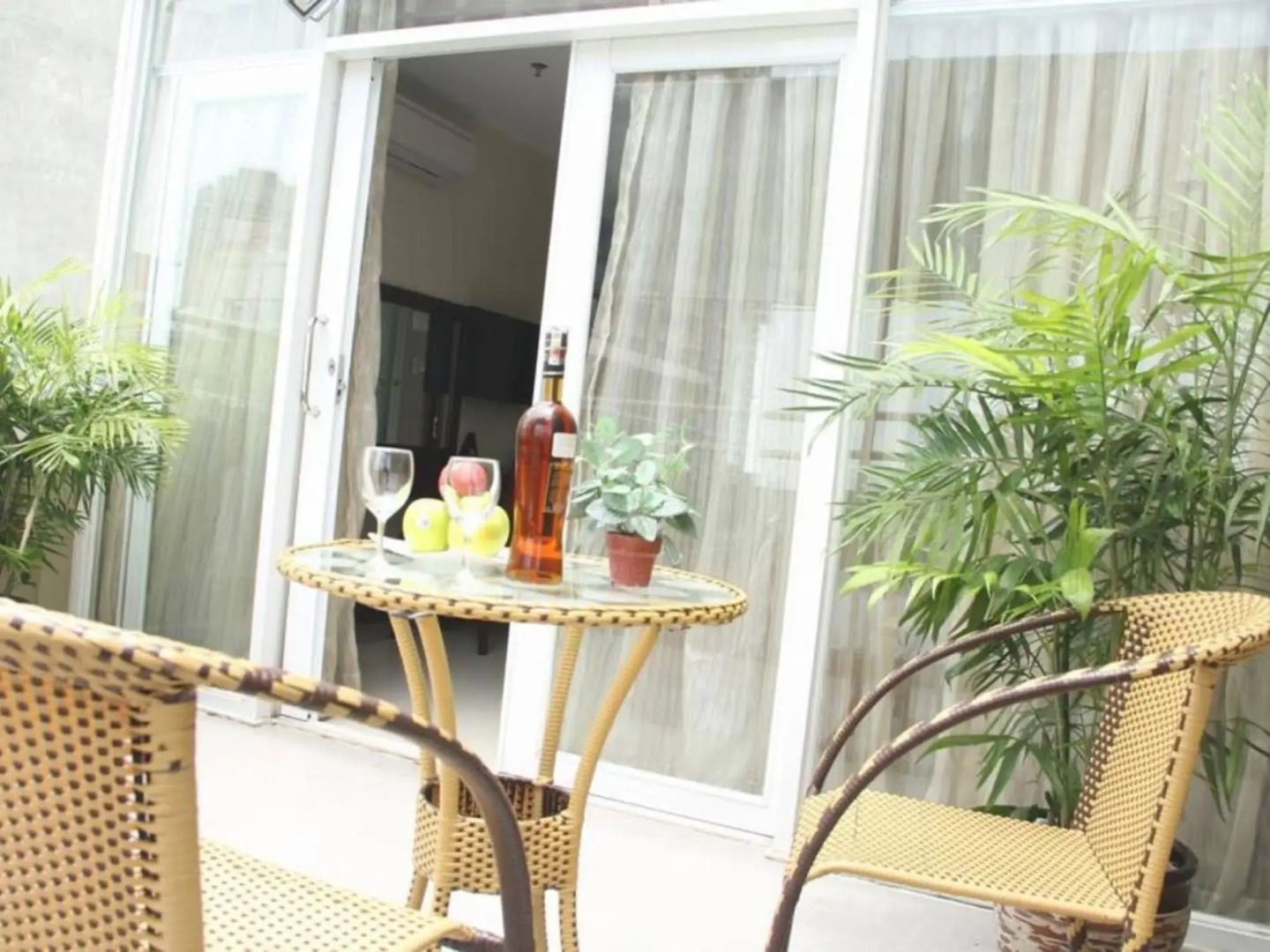 The Noble Swan Central Dong Du Hotel