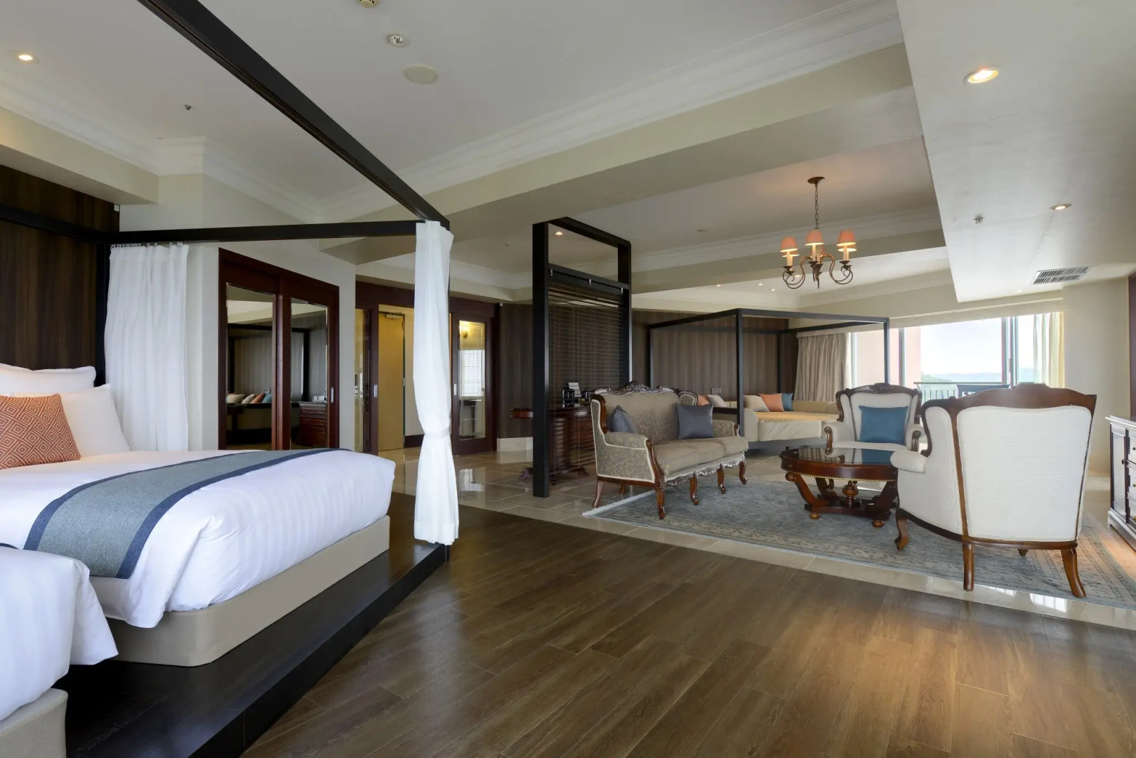 Oriental Hotel Okinawa Resort & Spa