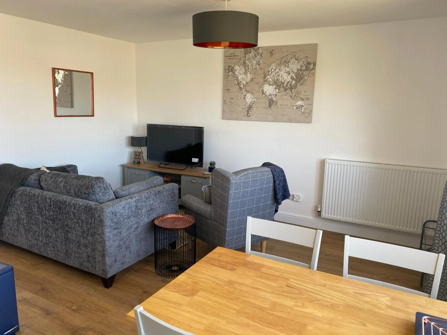 Bay - Brambles Chine, Colwell Bay - 5 star WiFi - Short walk to The Hut and beach - 1 night stays available