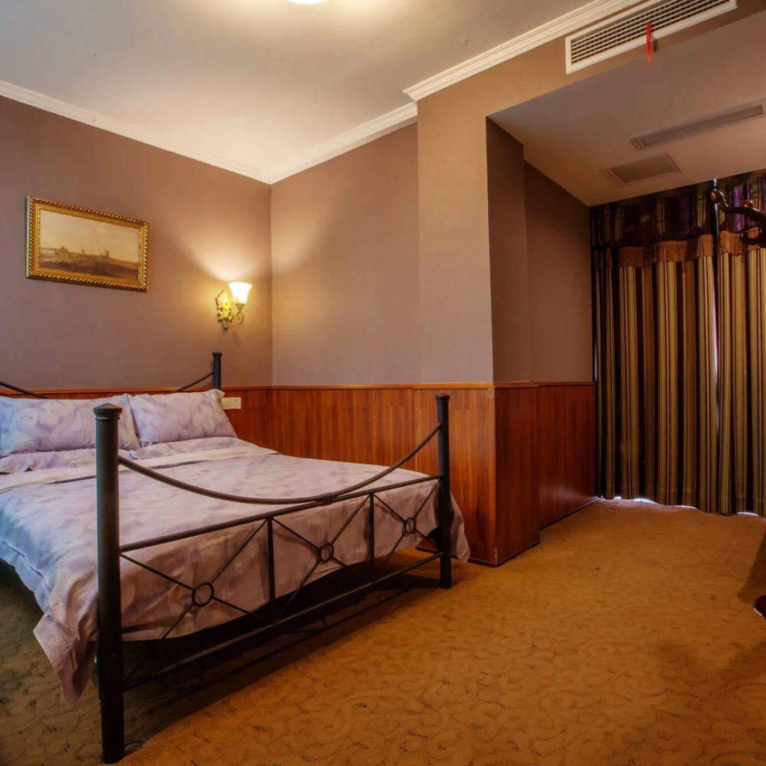 Canal International Youth Hostel