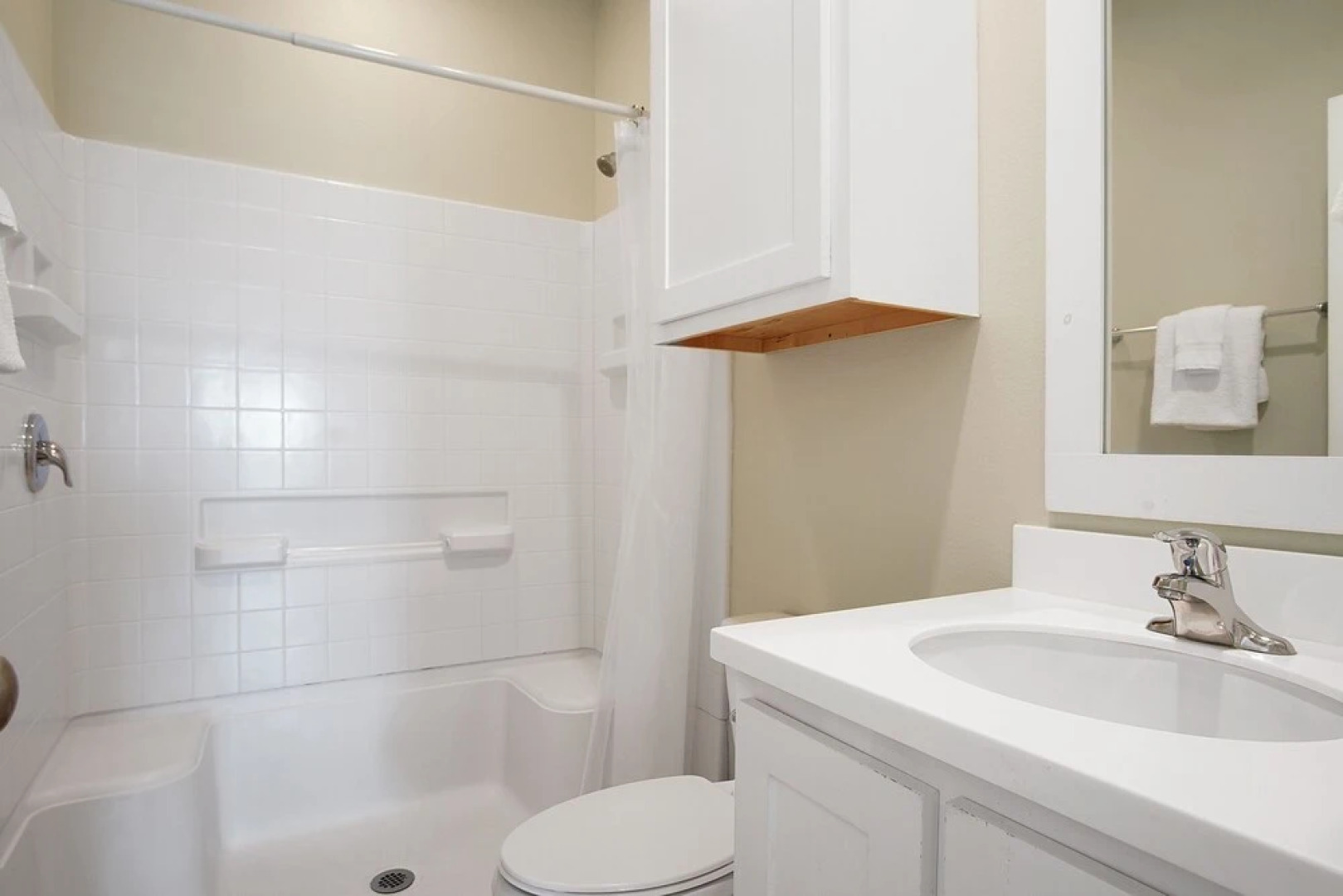 Avg622#1-beach Club 1