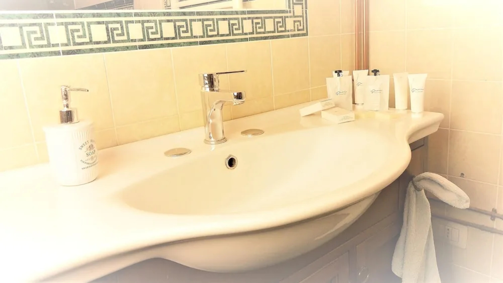 Apartment With one Bedroom in Jesi, With Wonderful Mountain View, Enclosed Garden and Wifi - Near the Beach