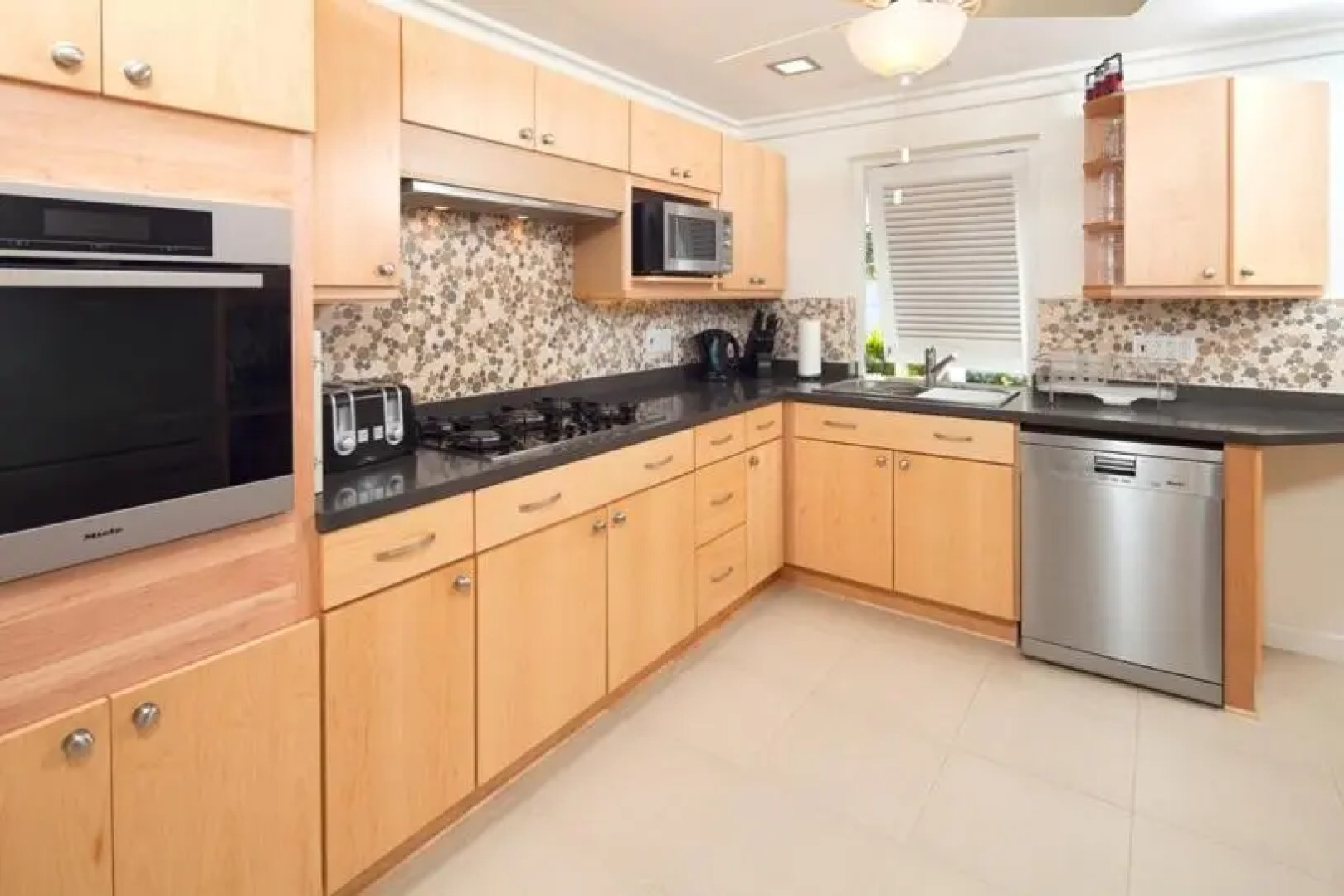 Coconut Grove 8 Luxury Villa by Island Villas