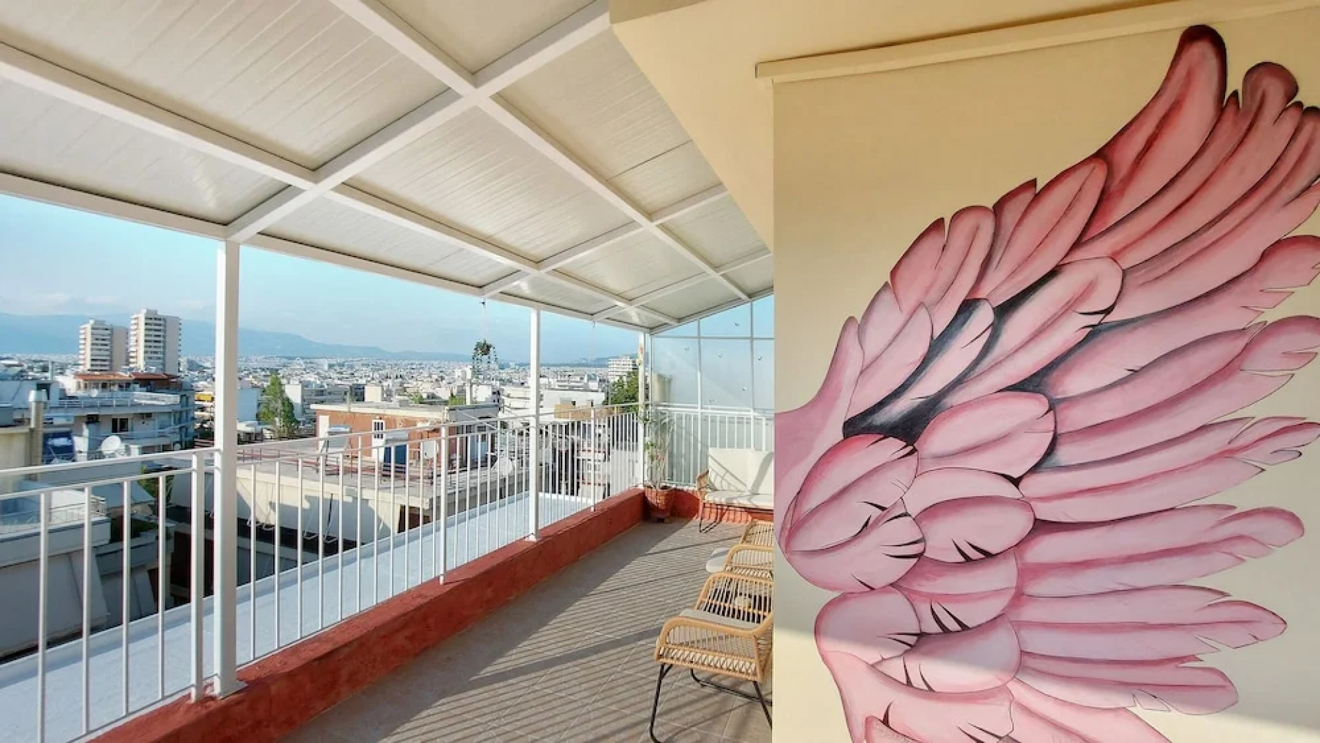 A bright and relaxing penthouse