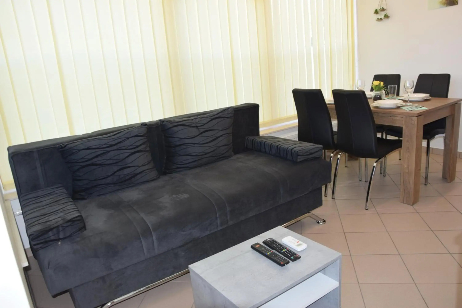 COMFY and BRIGHT Apartment