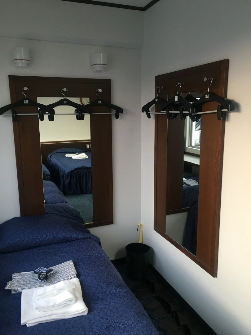 Отель Tokyo Business