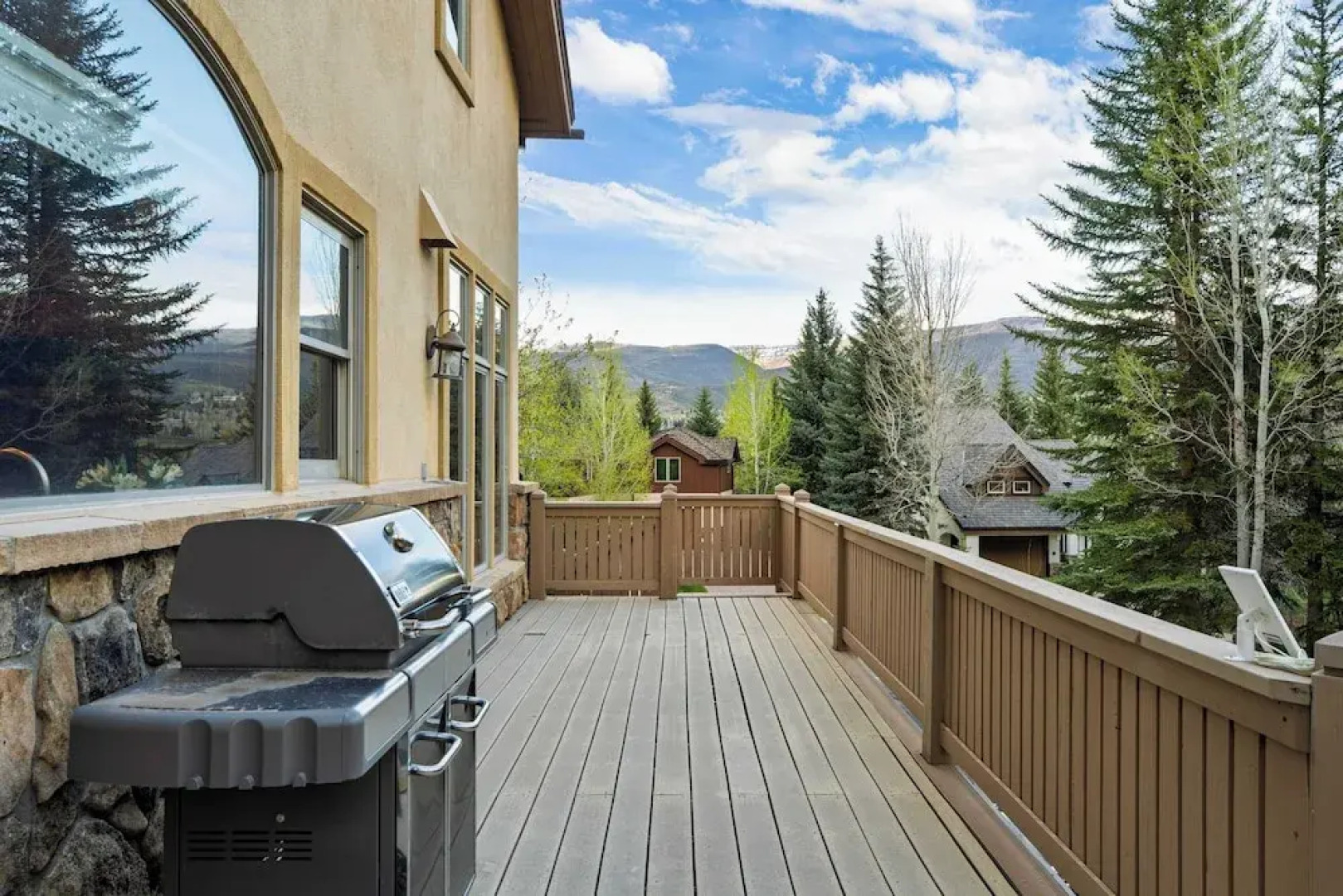 Cozy Edwards Retreat w/ Fireplace, Near Ski Resort Osprey Nest by Avantstay