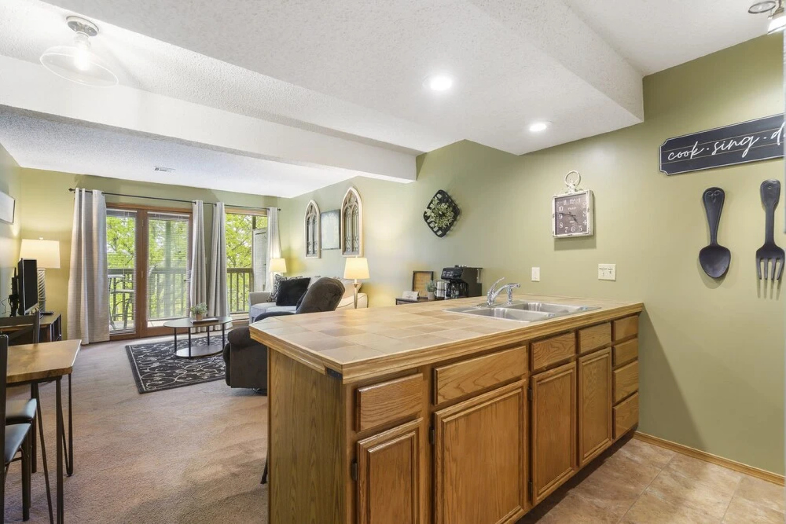 The Circle Retreat Duo