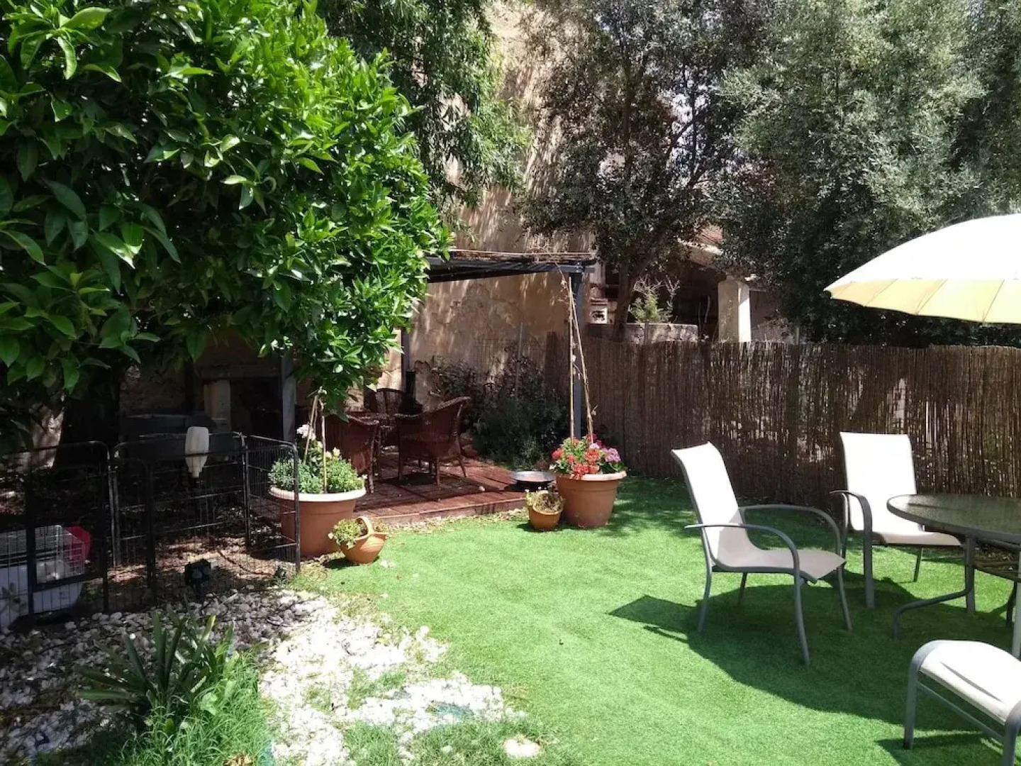 Casa Caimari Guest House