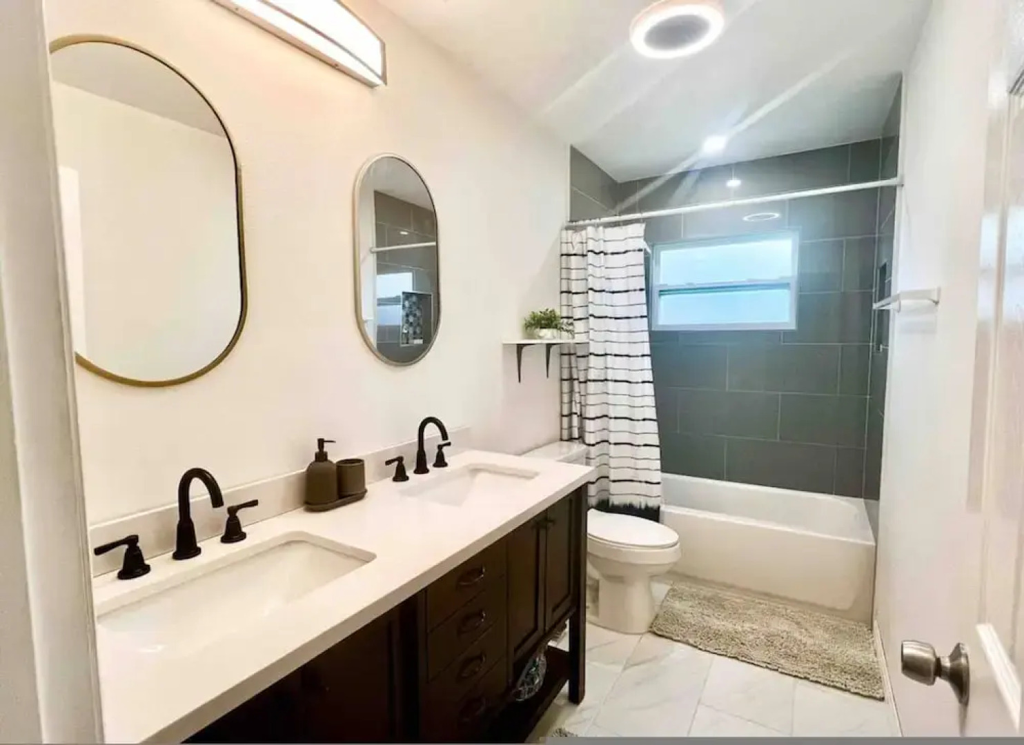 Quiet Spacious Home Close to Clearwater Beaches