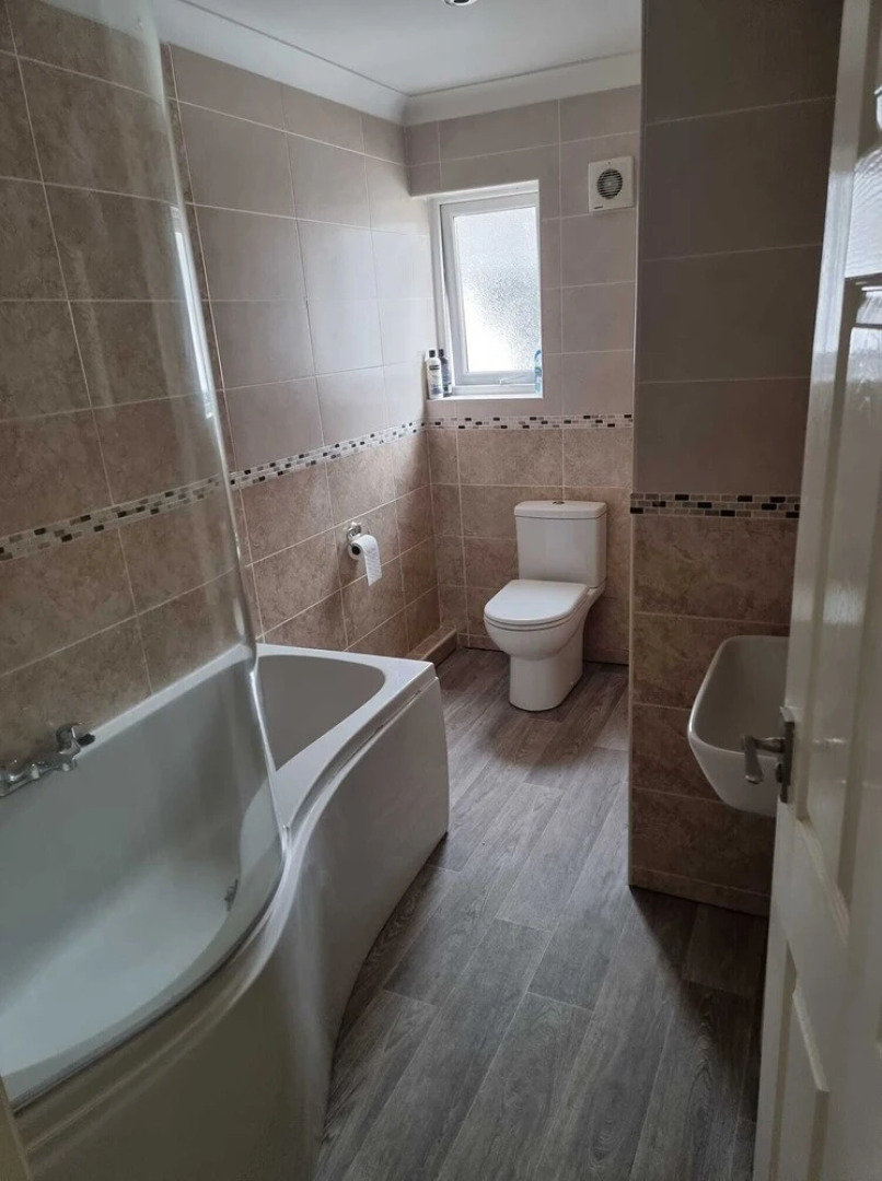 Dog Friendly 2-bed Apartment in Newcastle Emlyn