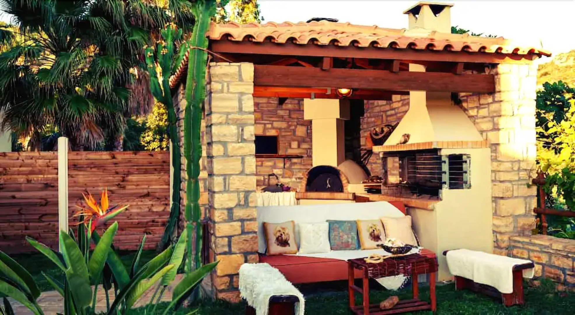 Villa With 4 Bedrooms in Grignan, With Wonderful Mountain View, Privat