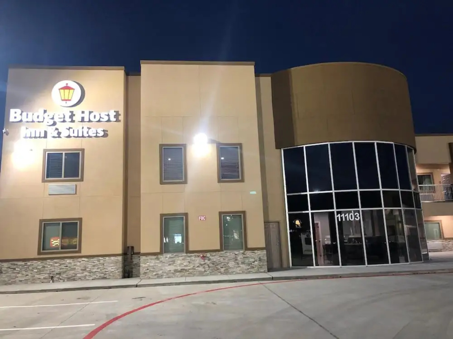 Budget Host Inn & Suites