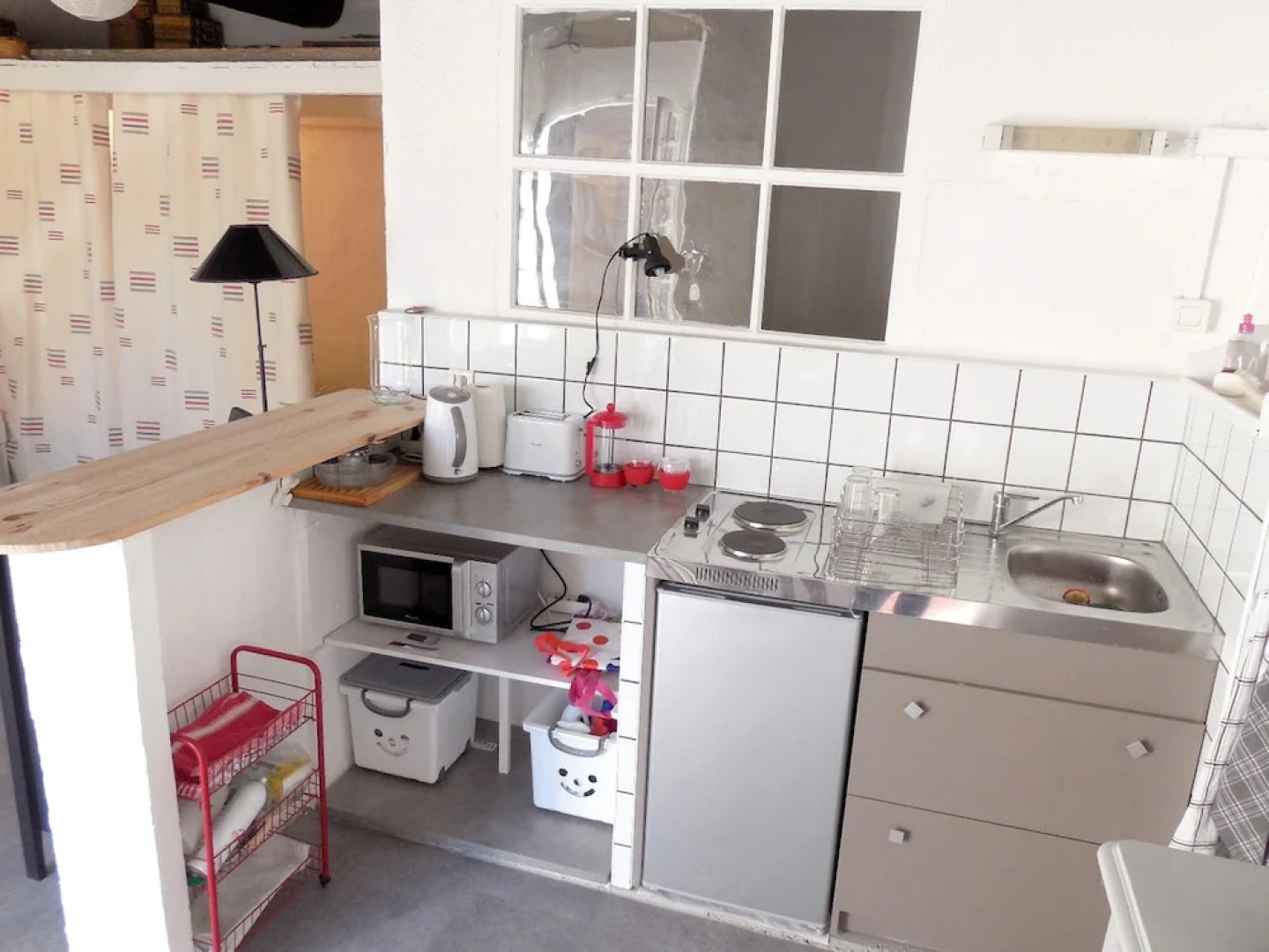 Studio in Villeneuve-lès-avignon, With Balcony