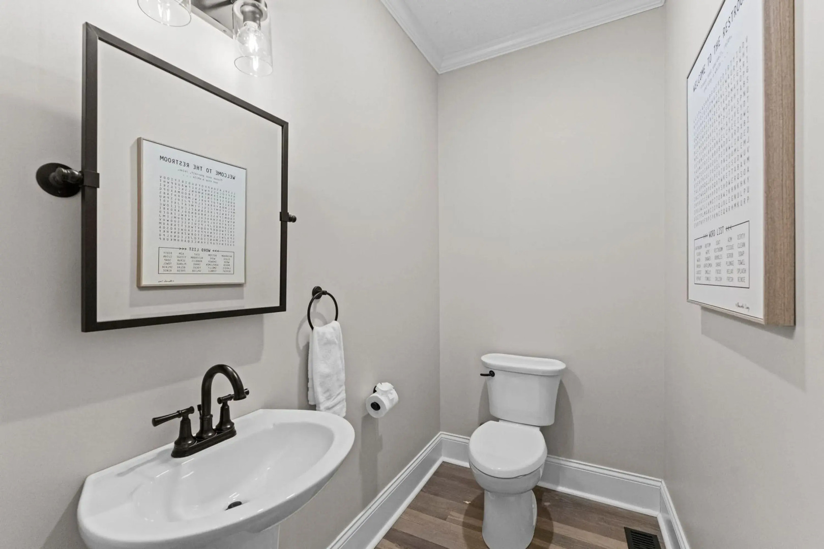 Winding Down by Avantstay Sleeps 20 Dock View