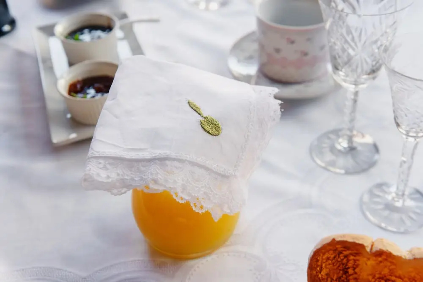 Masia Can Viver - Olive oil tourism B&B