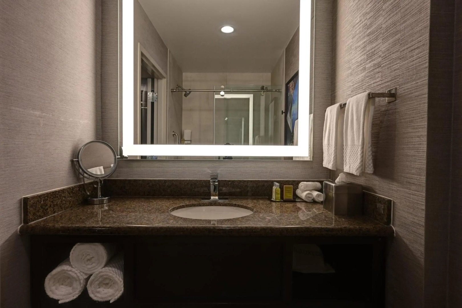 DoubleTree by Hilton Denver International Airport