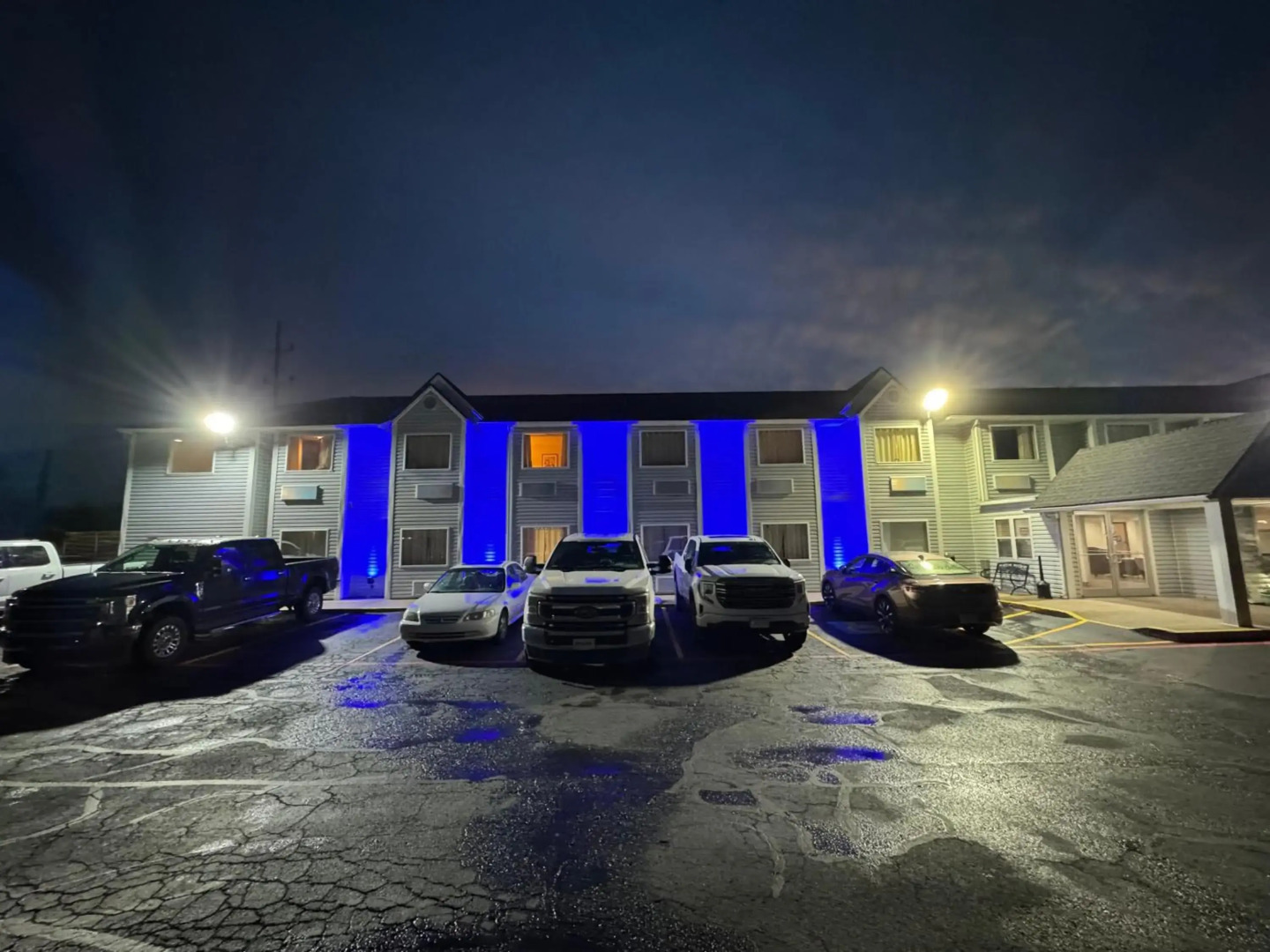 Americas Best Value Inn & Suites Ada